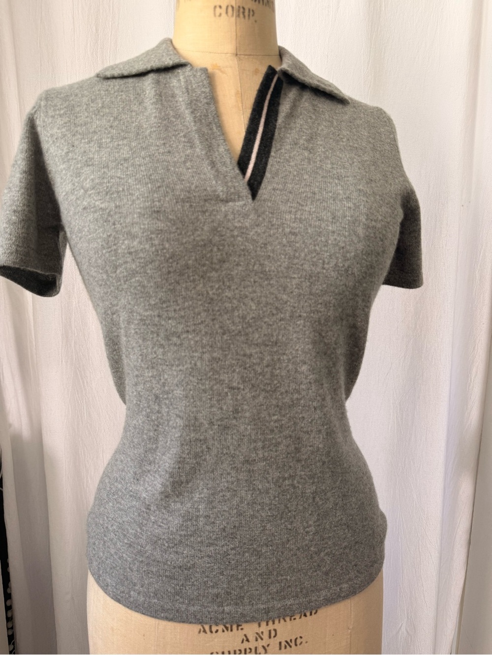 Neiman Marcus, Cashmere Heather Grey Polo sz S